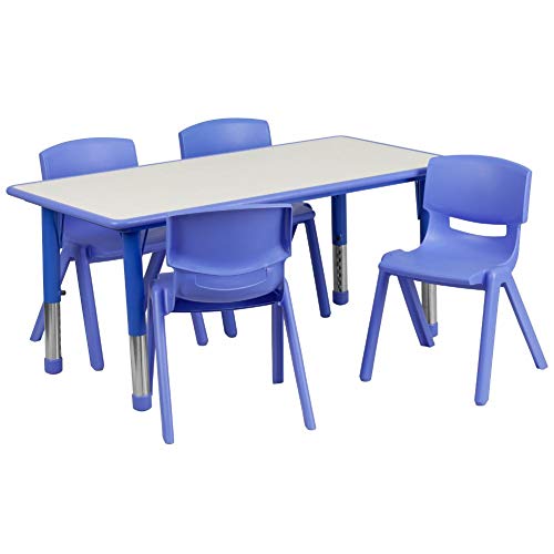 Flash Furniture 23.625 '' W x 47.25 '' L مستطيل أزرق بلاستيكي ارتفاع قابل للتعديل طقم طاولة نشاط مع 4 كراسي